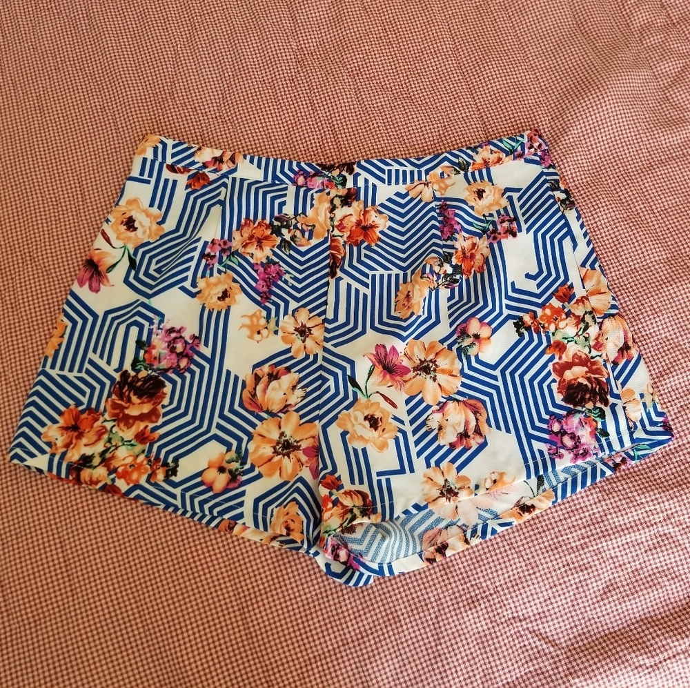 Umgee Floral Shorts